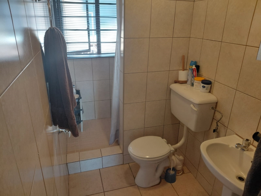 2 Bedroom Property for Sale in Pellissier Free State